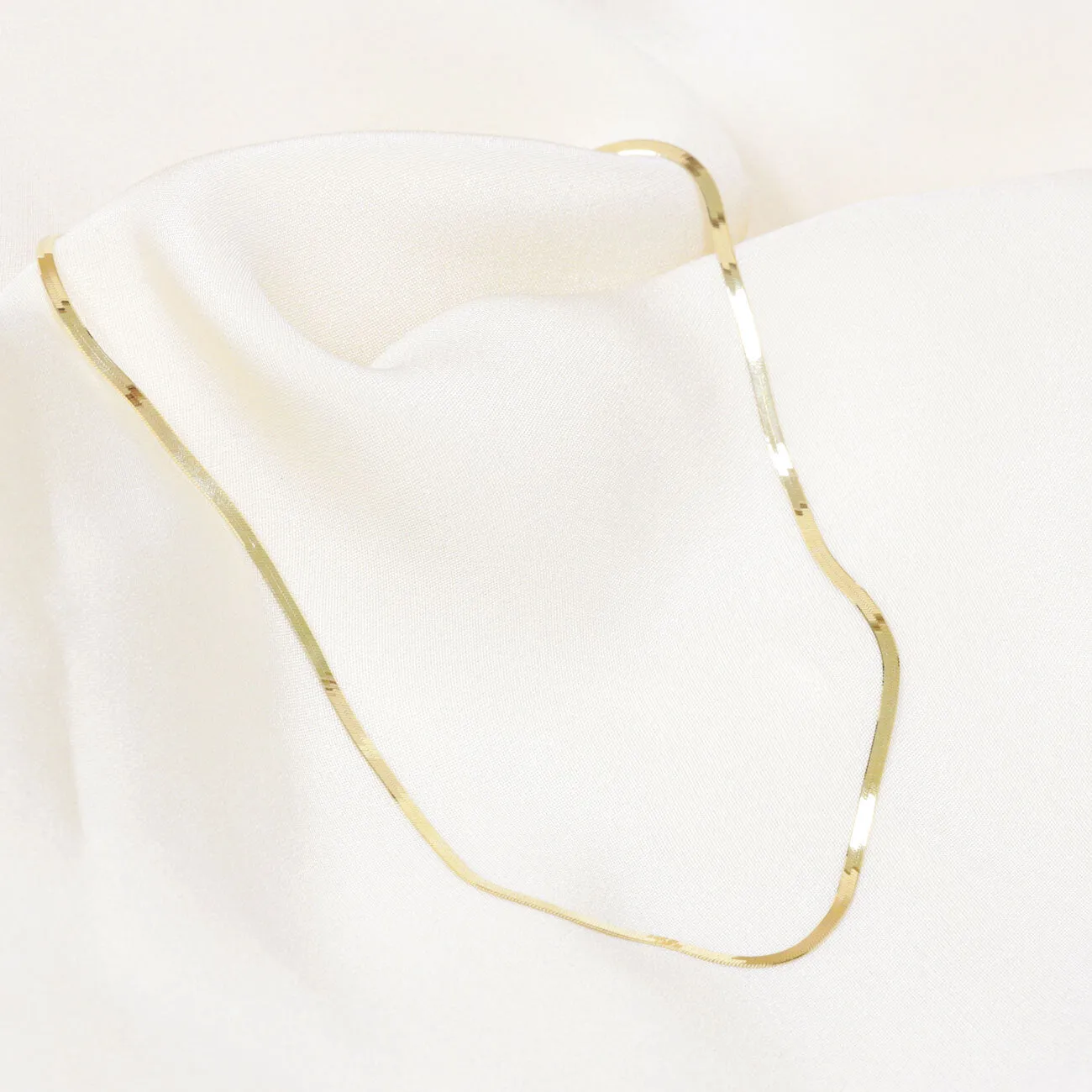 14K Gold Thin Herringbone Necklace 3mm