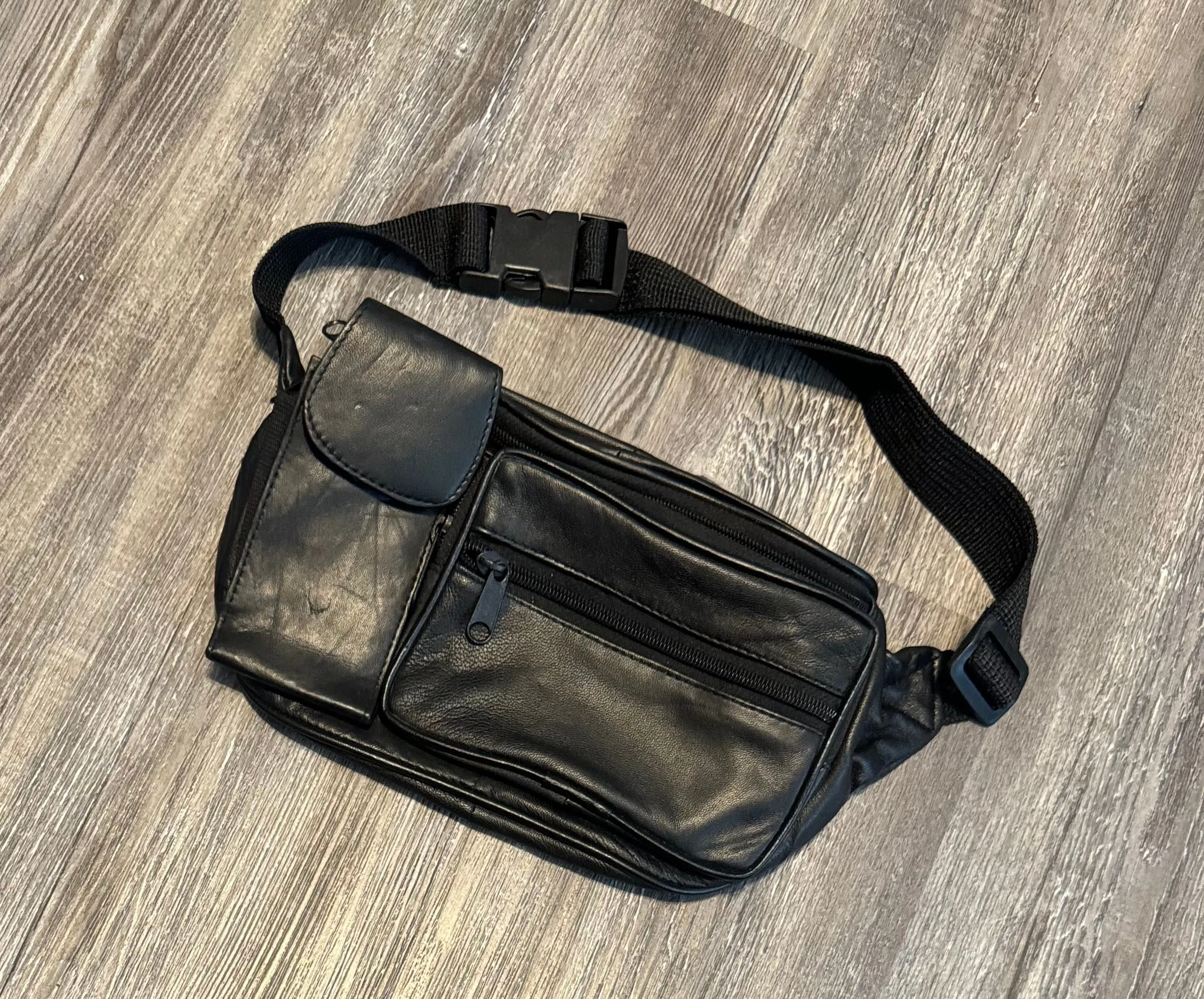 Belt Bag By Clothes Mentor  Size: Small