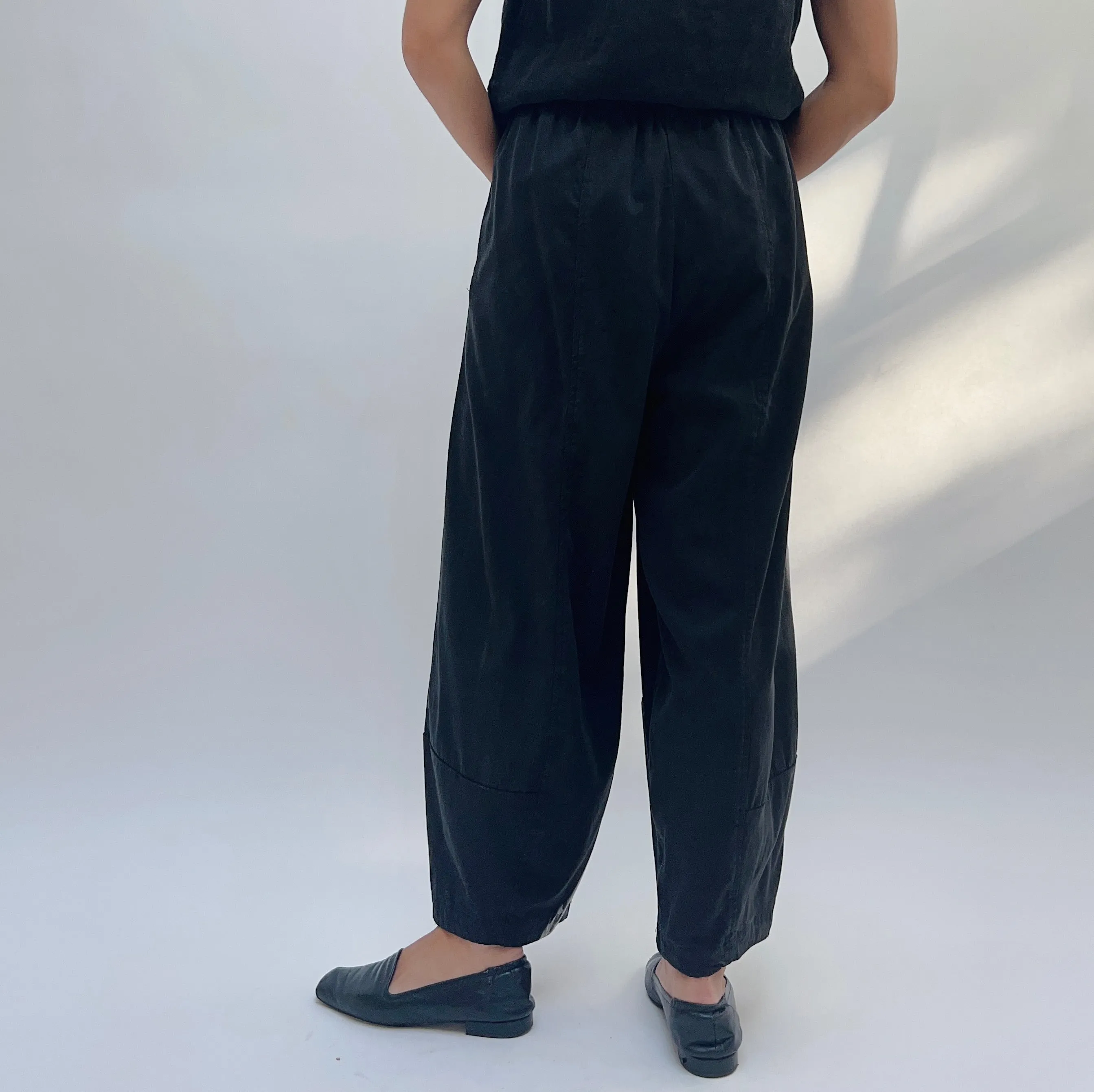 Cut Loose | Lantern Pant Black in Tencel Modal